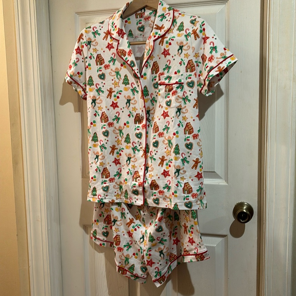 Roller Rabbit Ginger Bread Pajama Set